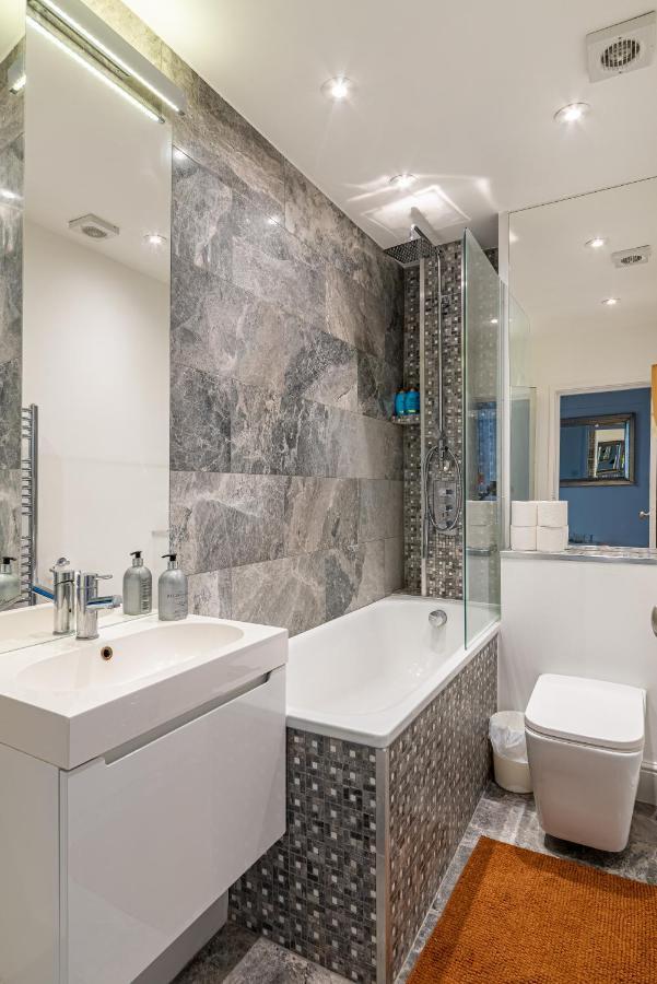 Specious Bright Flat With Garden In Лондон